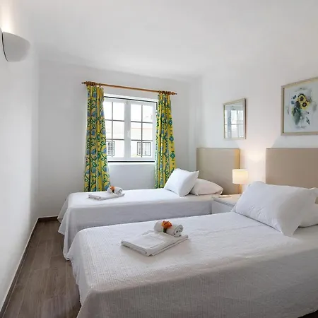 Old Village T2 Duplex * Quarteira